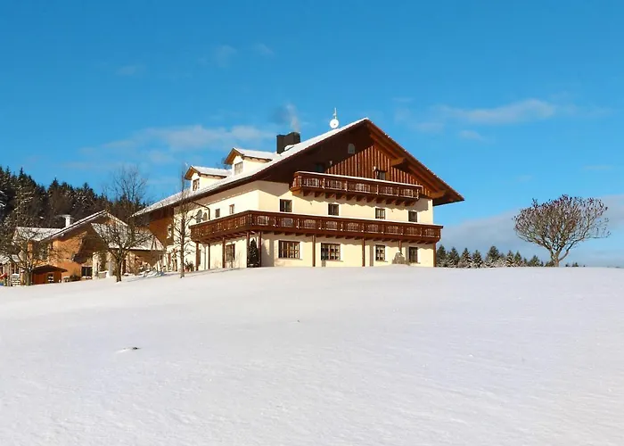 Photo de Apartment Freisinger-1 By Interhome Zachenberg