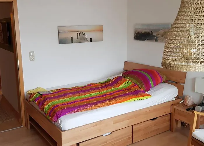 3-Room Apartment In Rowhouse - Oktoberfest, Trade Shows, Business Maisach  photo