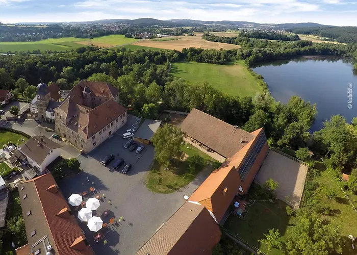 Schlossgut Franken - Doppelzimmer Landgarten Redwitz an der Rodach fotoğrafı