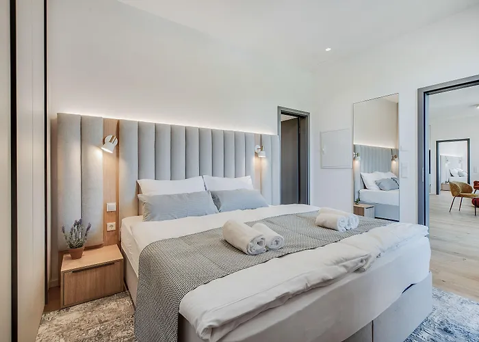 Bright: Rosenheim Aicherpark תמונה