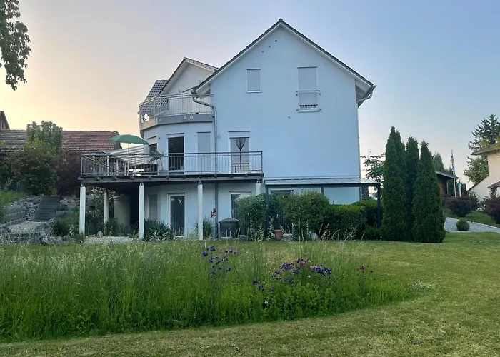 Photo de Grosse Gemuetliche Ferienwohnung Landshut, 24-7, Wlan, Parkplatz, Top Ausgestattet Ergoldsbach