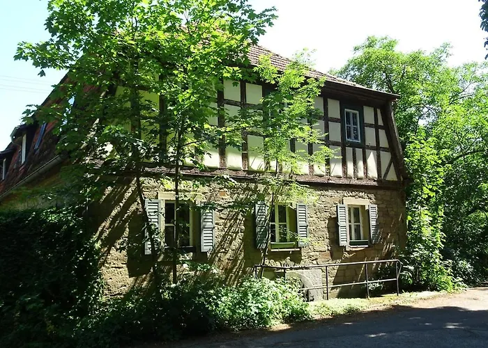 Фото Wohnung Im Kutscherhaus Wetzhausen