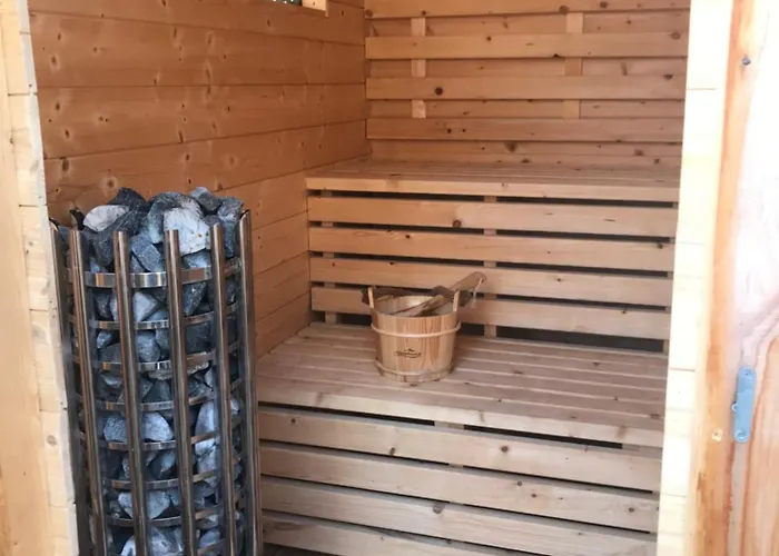 Photo de Tiny House Mit Outdoor Sauna Bad Kissingen