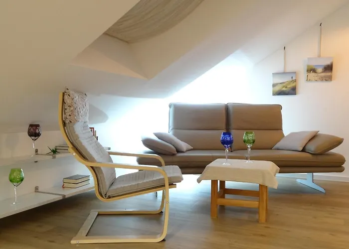 fotos do Moderne Dachgeschosswohnung Mit Grossem Balkon In Schierling