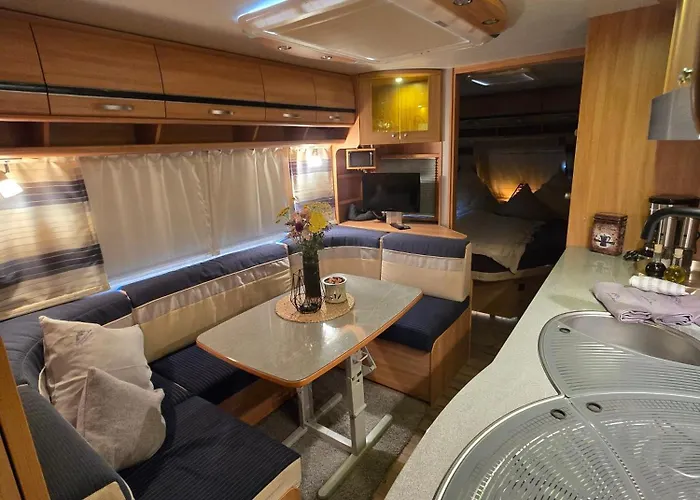 Rosenzauber Luxux-Caravan 5 Sterne Münchberg foto