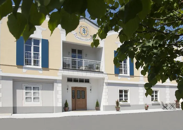 Hotel Zum Schloessle Finningen photo