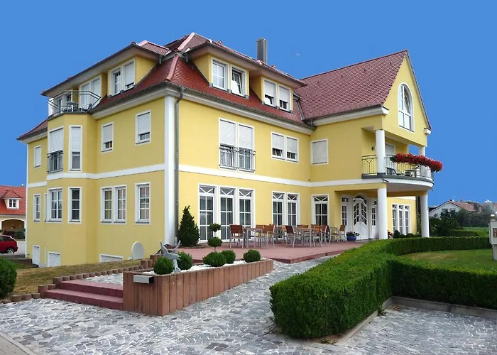 Hotel Bachwiesen Langensendelbach photo