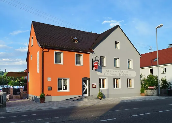 Goldener Schlüssel mit Gästehaus Sina Nördlingen Foto